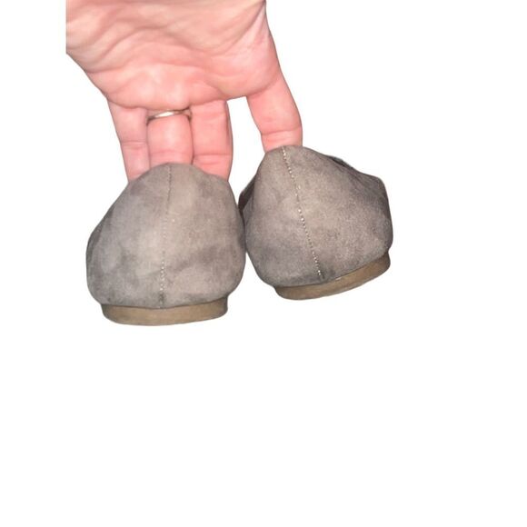 Torrid Taupe pointy Perf Dorsay flats sz 8 - Picture 5 of 11